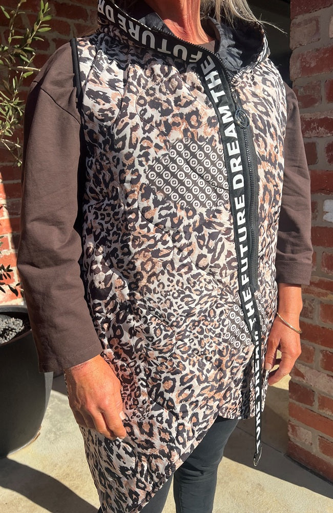 Nelly Leopard Vest