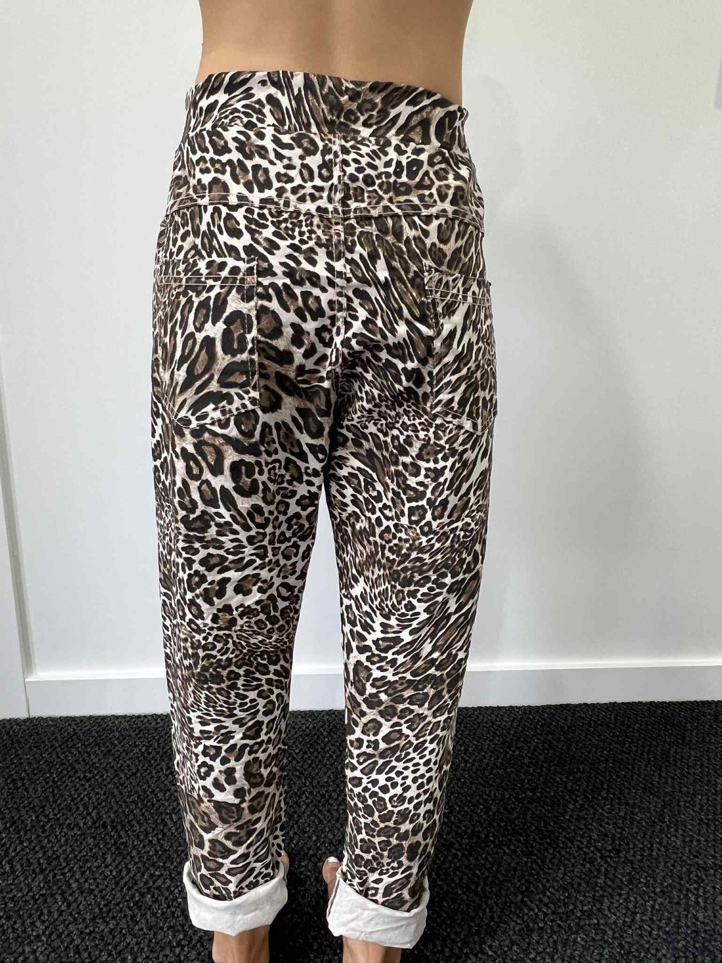 Leopard Stretch Jogger - Beige Leopard