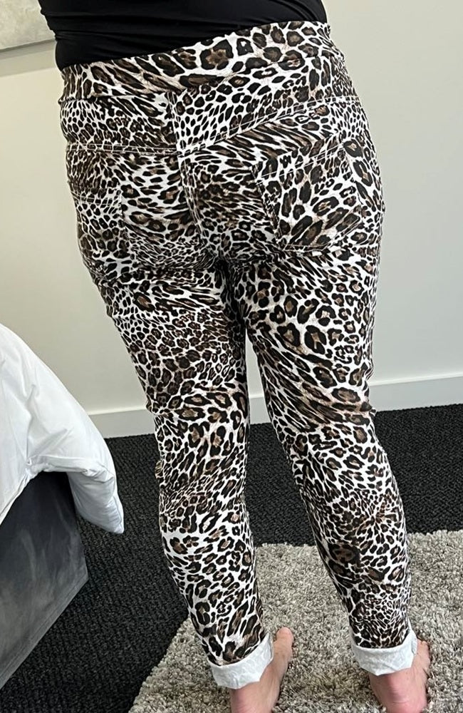 Leopard Stretch Jogger - Beige Leopard
