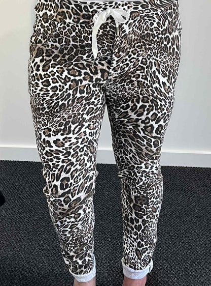 Leopard Stretch Jogger - White Leopard